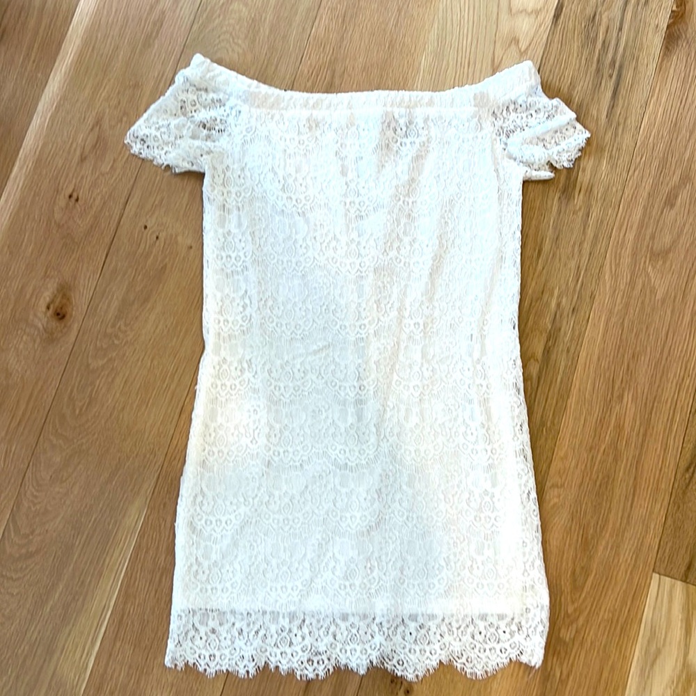 White lace off shoulder forever 21 dress